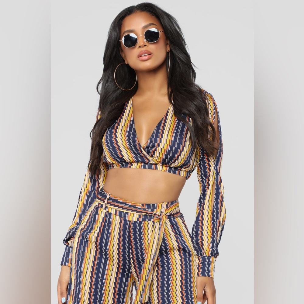 BRAND NEW 🔥 FASHION NOVA ISLAND IN THE SUN MATCHING SET (crop top and pants)